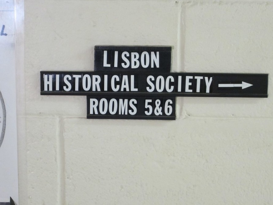 Searching for facts about Lisbon--LHS, MTM Center.