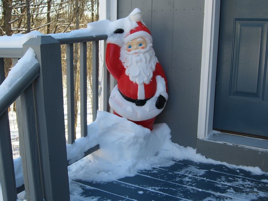 Santa says "it's snowy out."